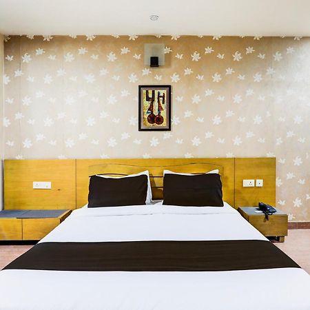 Townhouse Sakura Hotel Lucknow Exterior photo