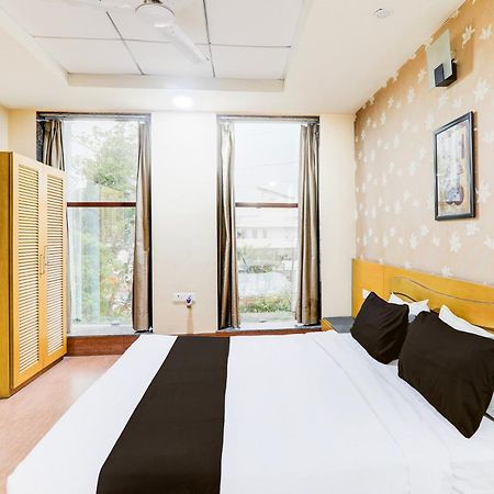 Townhouse Sakura Hotel Lucknow Exterior photo