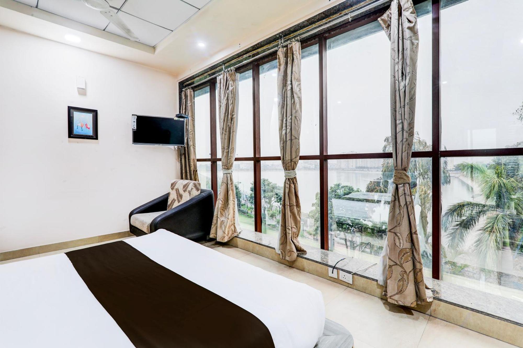 Townhouse Sakura Hotel Lucknow Exterior photo