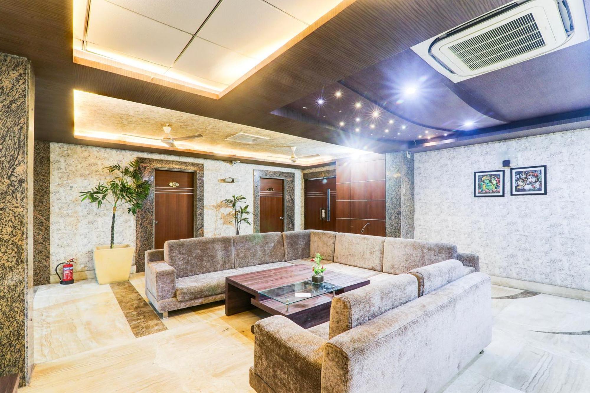 Townhouse Sakura Hotel Lucknow Exterior photo