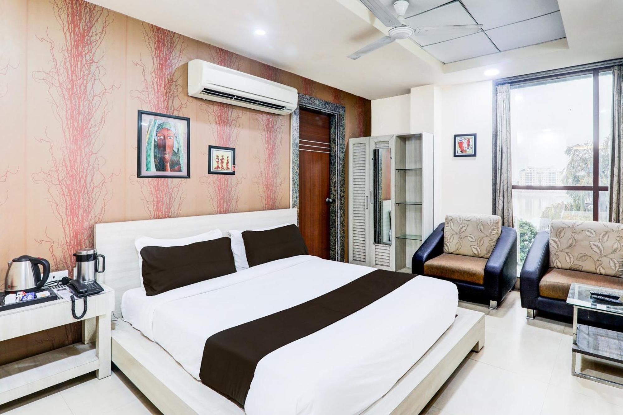 Townhouse Sakura Hotel Lucknow Exterior photo