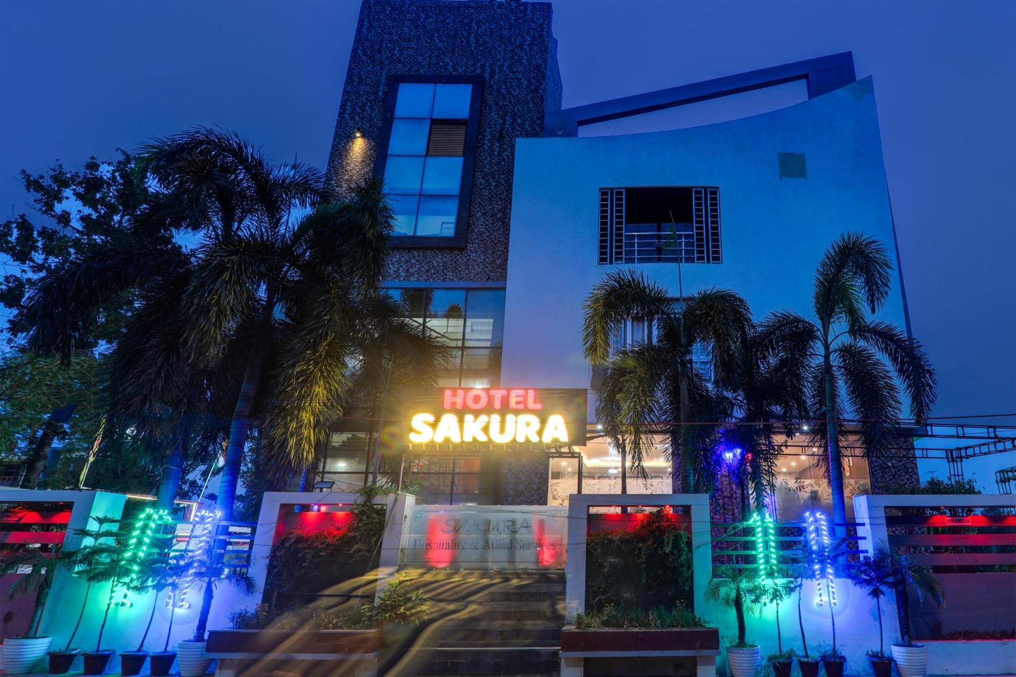 Townhouse Sakura Hotel Lucknow Exterior photo